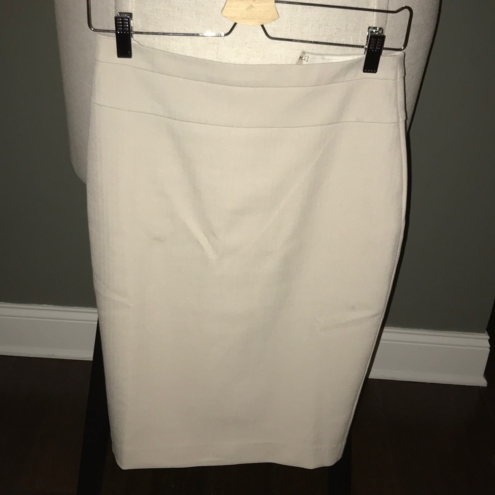 Beige pencil skirt